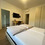 Vera Park & Wellness בלונו